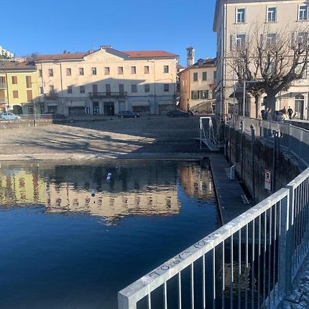 Palazzo Clerici Apartamento Luino Exterior foto